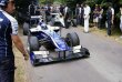 Sam Bird s nejnovějším vozem Williams FW32 Cosworth formule 1