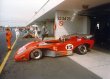 Novější Lola T222 Chevy V8 (1971) amerického závodníka Craiga Bennetta, druhého z bratrské dvojice