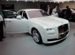 Rolls-Royce Ghost v efektním bílém provedení