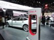 Tesla Model S a její supernabíječka (Supercharger)