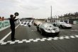 Rekonstrukce triumfálního průjezdu cílem v roce 2006 podle roku 1966 (tehdy první Amon/McLaren před dvojicemi K.Miles/Hulme a Bucknum/Hutcherson)