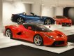 Definitivní prototyp La Ferrari, za ním modrý F60 America a červený SP America