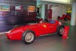 Ferrari Dino 246, šestiválec 2,5 l, stroj mistra světa Mika Hawthorna (1958)