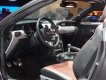 Interiér vozu Mustang Convertible 2015