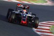 Romain Grosjean jako první vyjel s novým vozem Haas VF-16 při testování v Barceloně, jako první také bodoval šestým místem v Austrálii (Foto Haas F1/LAT Photographic)