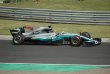 Lewis Hamilton (Mercedes-AMG W08) tentokrát stíhal Ferrari marně...