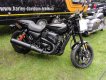 Harley-Davidson nemůže chybět, na snímku nový entry model 750 Street Rod