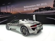 Hybridní Porsche 918 Spyder v sériovém provedení