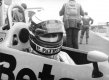 Ricardo Patrese po pěti sezonách v týmu Arrows (Shadow) se dočkal vítězství až po přestupu k Brabhamu a Williamsu (letos jel na Festivalu rychlosti v Goodwoodu)