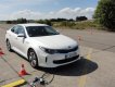 Hybridní verze Optima PHEV ujede až padesát kilometrů na čistě elektrický pohon, který se zatím montuje pouze do sedanu