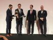 Představitelé importéra BMW přebírají cenu Auto roku v ČR 2020