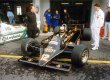 Graham Wilcox (Lotus 87 ex-Nigel Mansell) vyjíždí z brněnského boxu