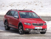 Škoda Octavia Scout 4x4, verze se zvýšenou průchodností pro špatné cesty, výhradně s pohonem všech kol 